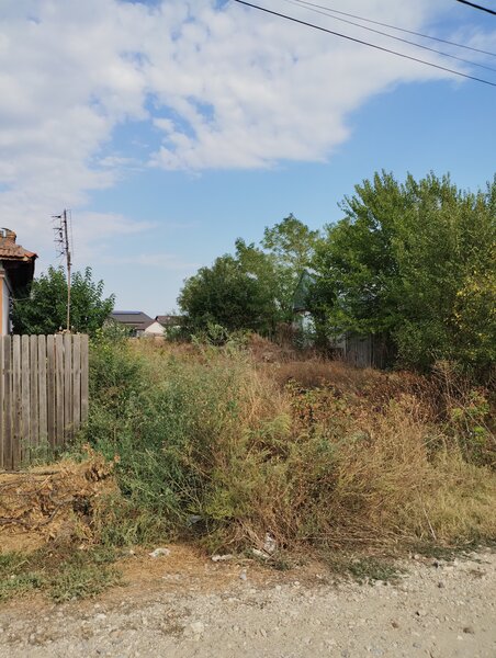Tartasesti, teren intravilan 3.350 mp, TVA inclus.
